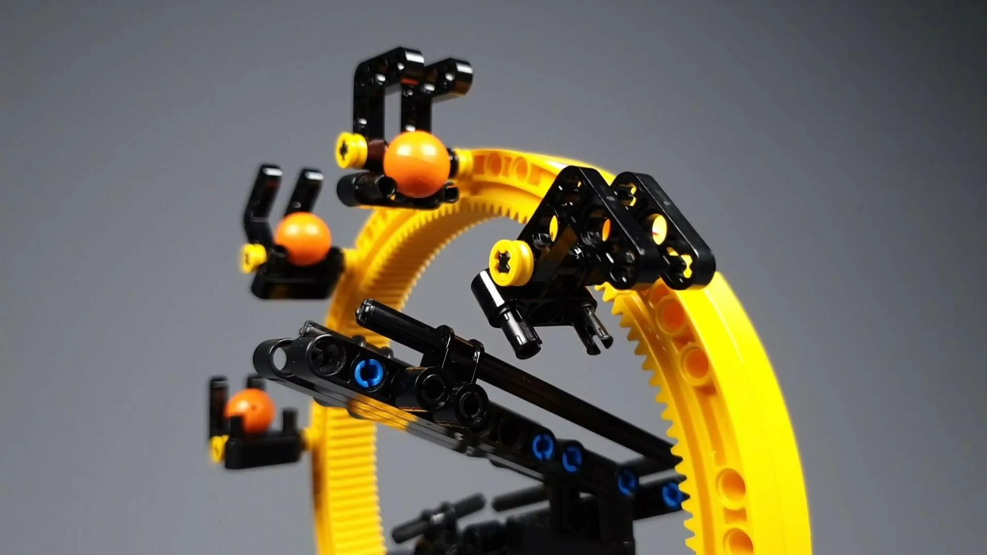 Yellow Wheel - LEGO GBC Power Loop series - #02